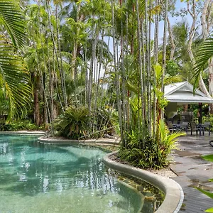  Apartment Tropic Retreat